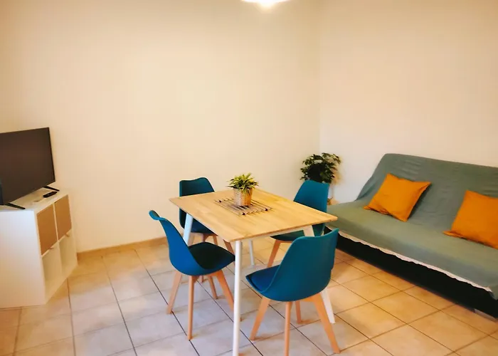 Cosy Courtesoun